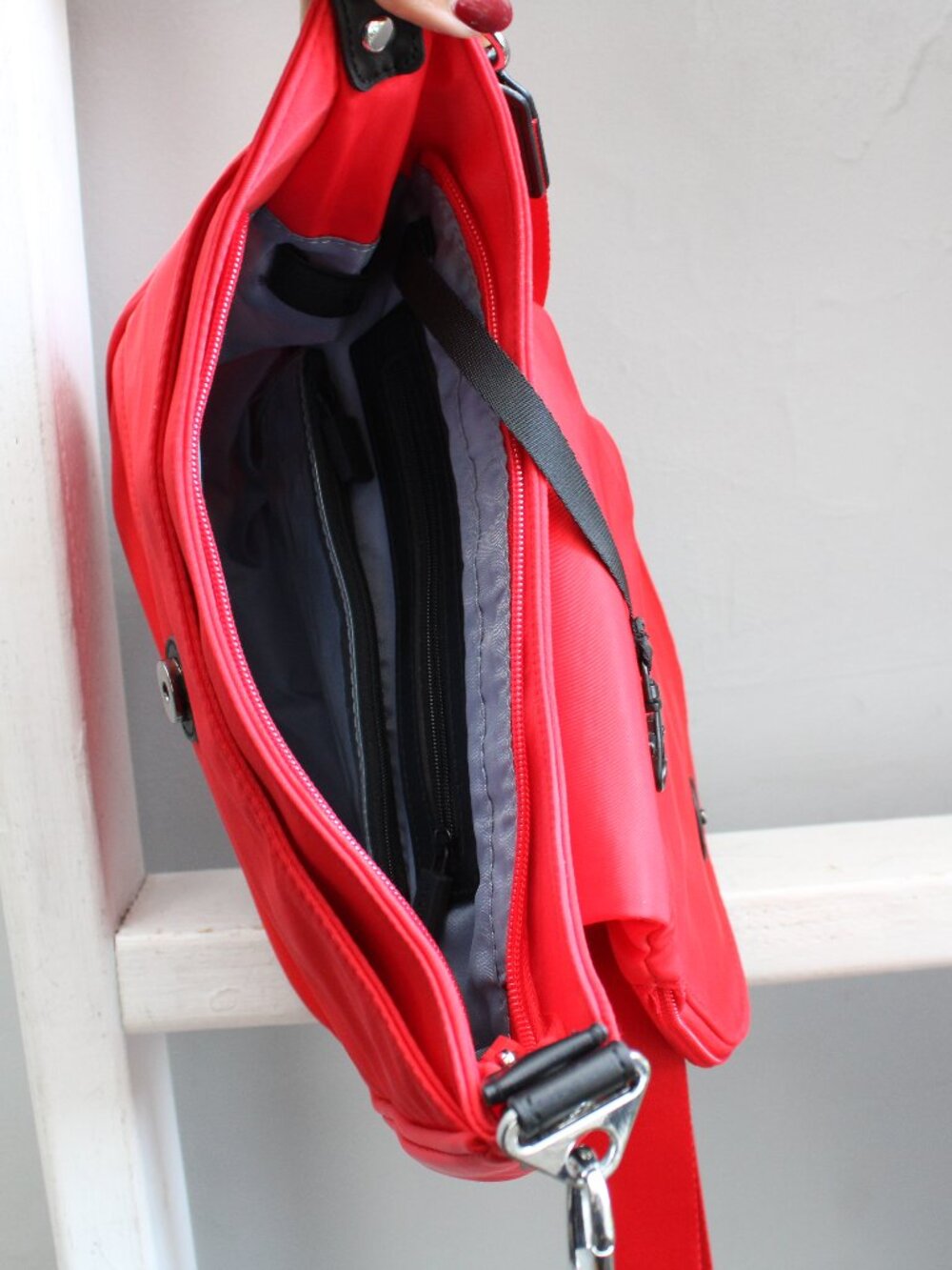 IHKWIP Metro Messenger Crossbody Nylon Bag Red Black - Picture 4 of 8